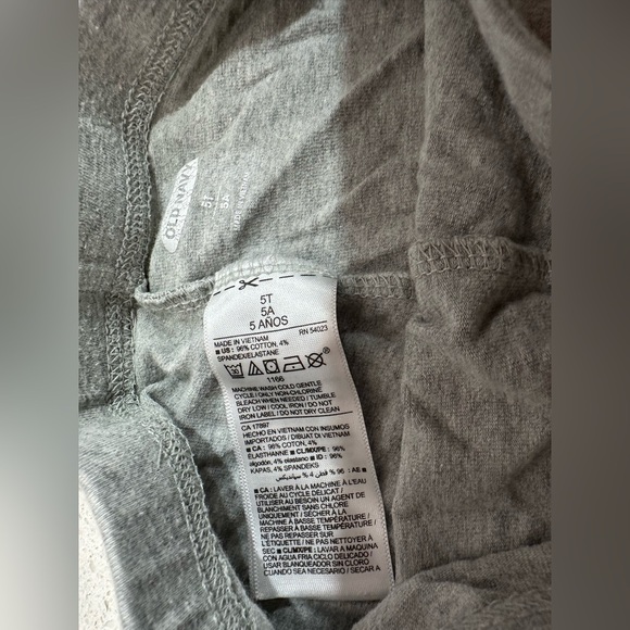 🎁Old Navy: Girls Leggings- Size 5T🎁 - Picture 3 of 3